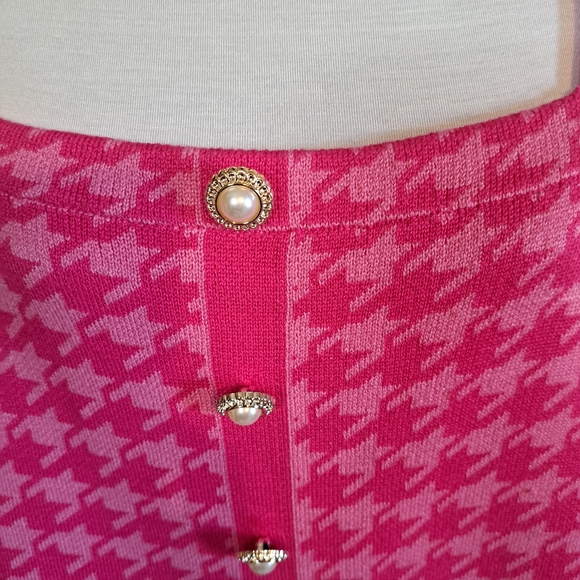 NWT Coco and Shay Size MD Romper Set..Knit Shorts..Cotton Tee - Picture 2 of 7